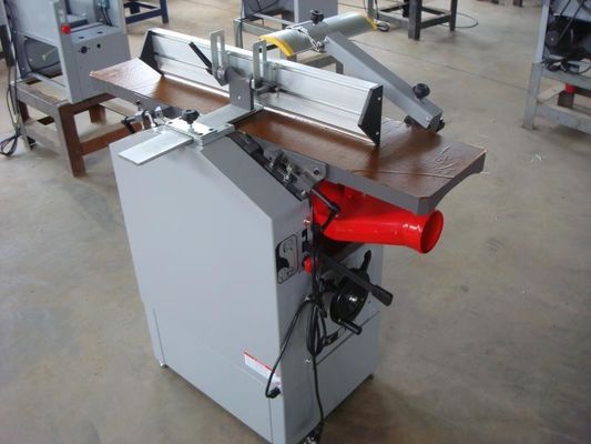 древесина машины Woodworking 600mm Thicknesser гидравлическая промышленная более плоская