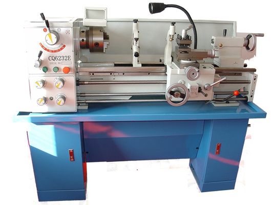 Токарный станок точности металла вибрации токарного станка металла CNC Cq6232e высокоскоростной анти-